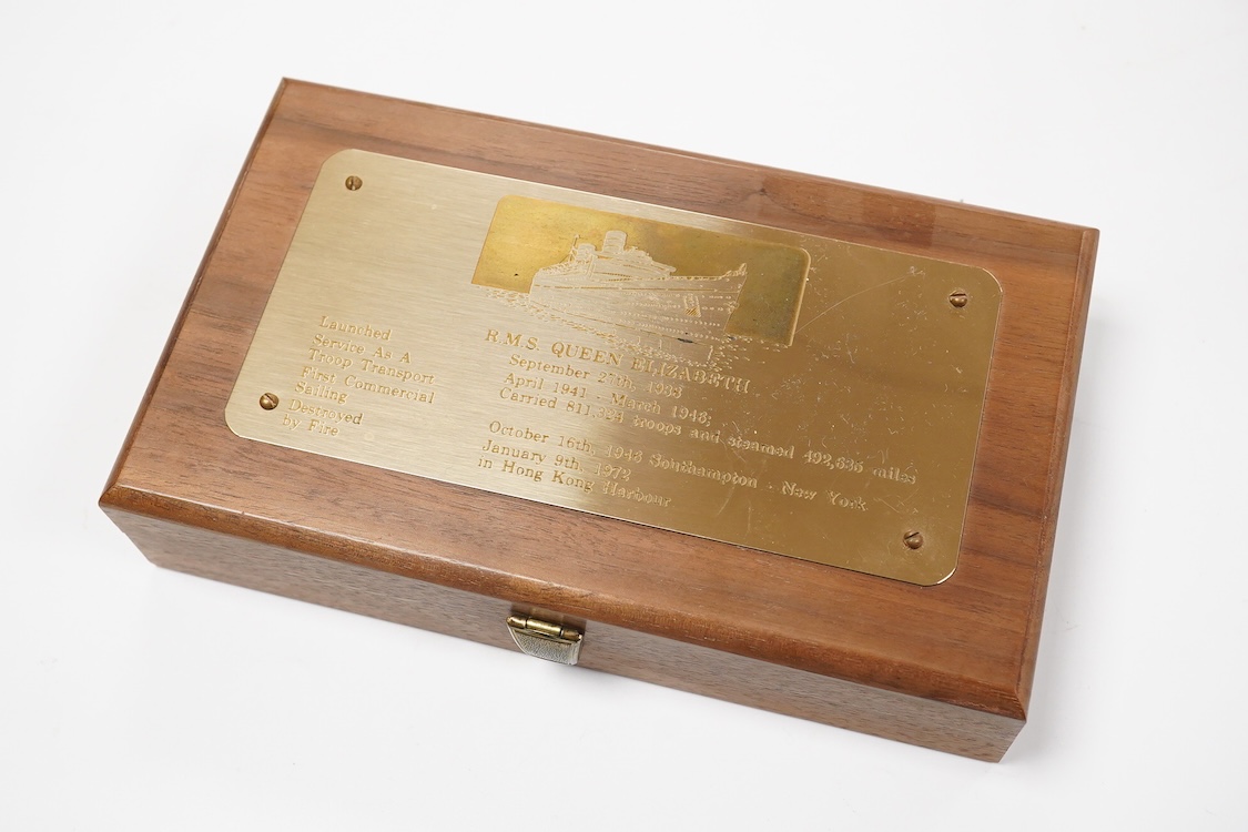 A Parker Queen Elizabeth Limited Edition pen with original box/certificate 1974/5000